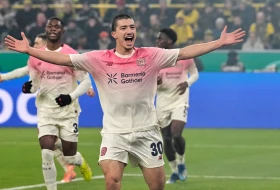 Bajer "servirao" Borusiji osvetu u Kupu, Lajpcig slavi Baumgartnera, "šestica" moćne Herte